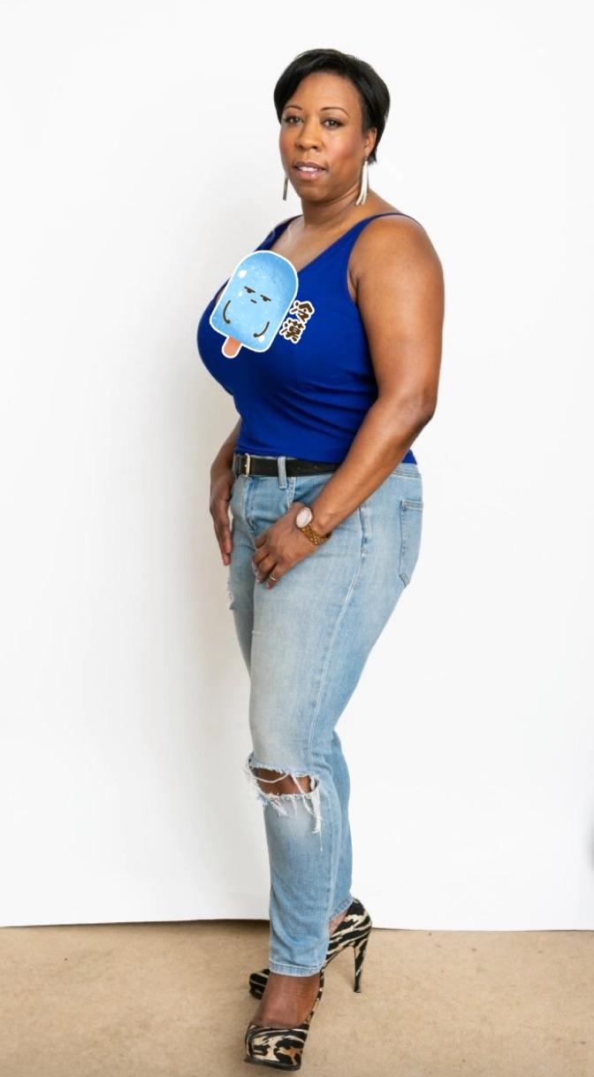 不是大的就好:英国多名女子诉说胸部过大带来的一系列麻烦