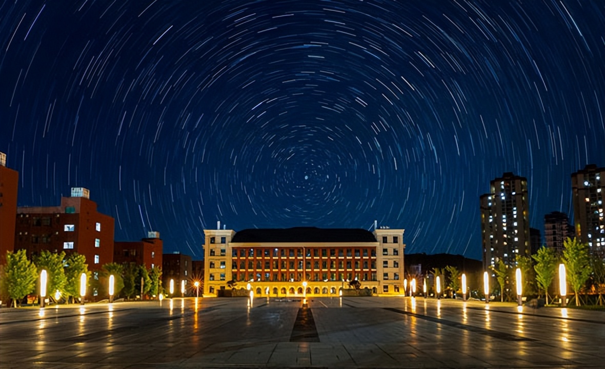 福州工商学院夜景图片