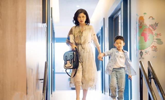 陪你一起长大:美妈胡可,遇父母抢夺教育权,爆笑演示皮孩养成记