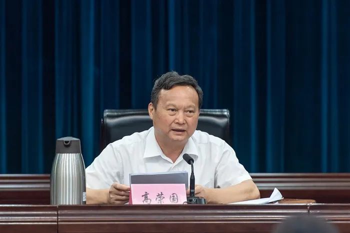 高荣国组织召开全市道路交通安全"两路两车"专项整治行动视频推进会