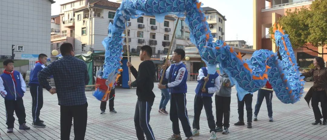 传承民间艺术,弘扬钱王文化——临安衣锦小学"民间高手"开课啦