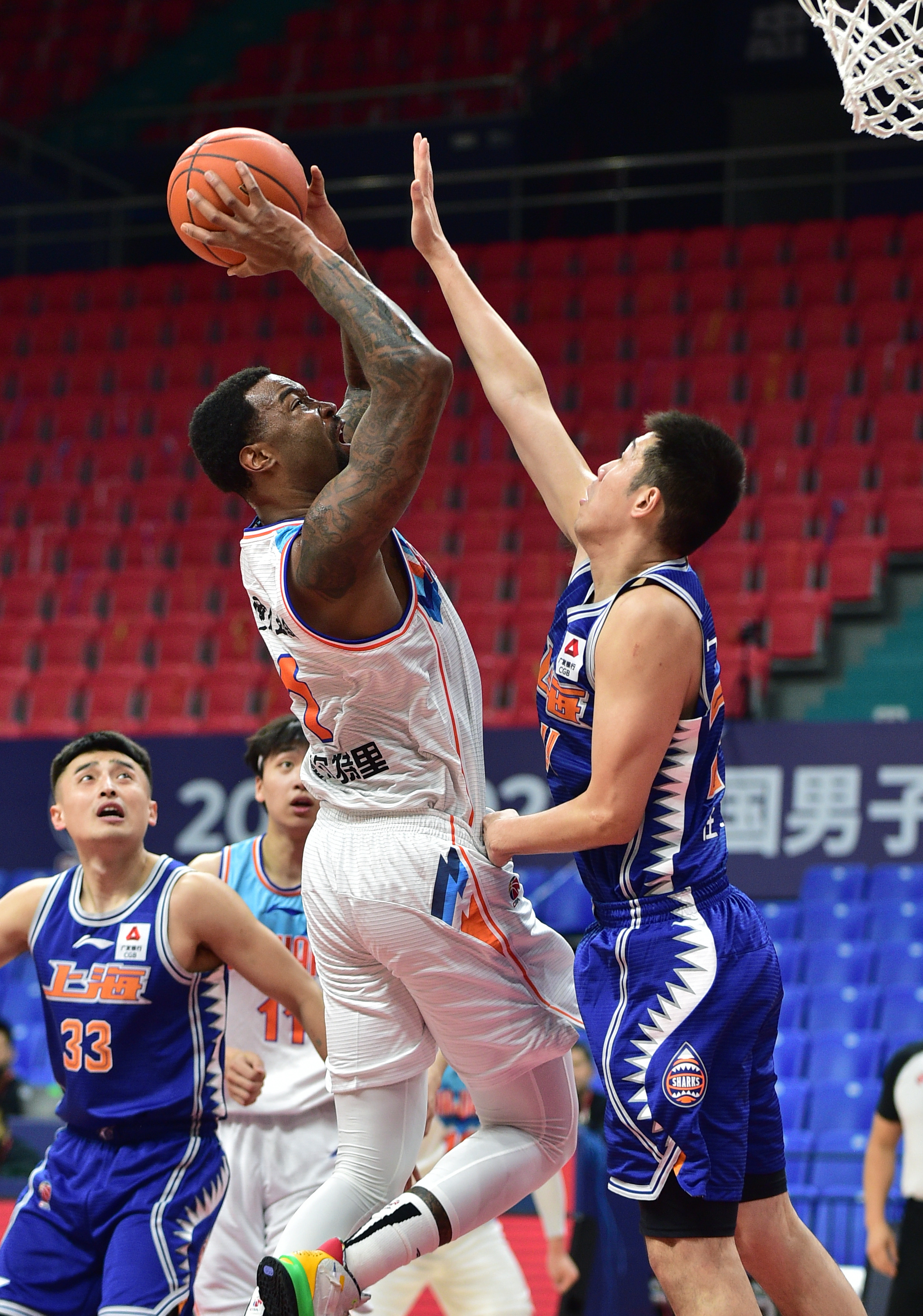 篮球——cba第二阶段上海久事胜新疆伊力王酒