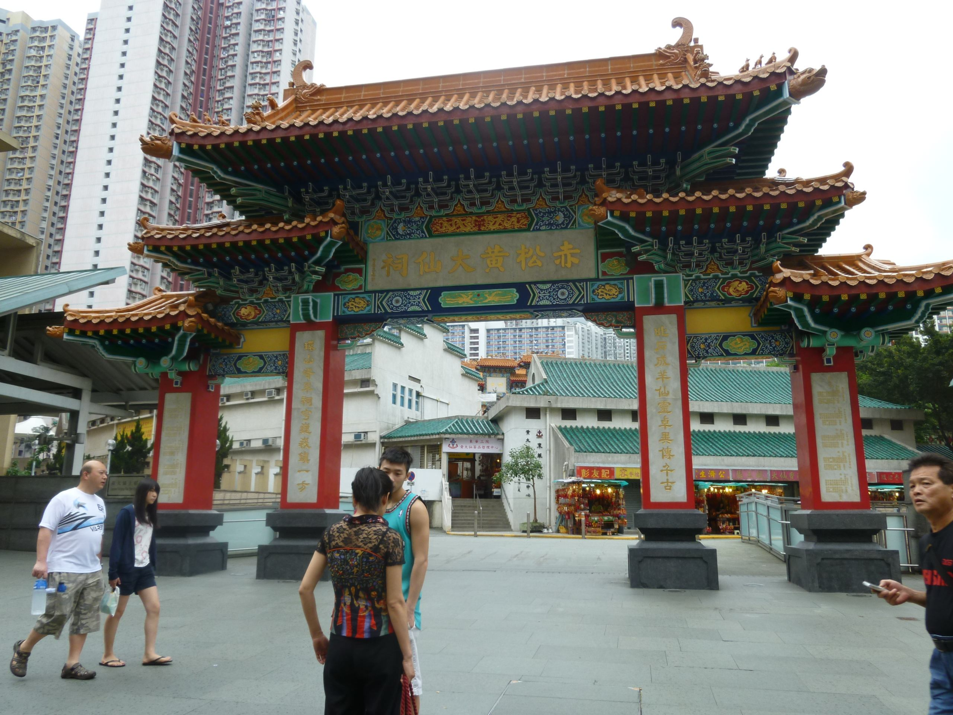 香港颇为灵验的寺庙,坐拥"世界第一"金像,距兰桂坊仅13公里