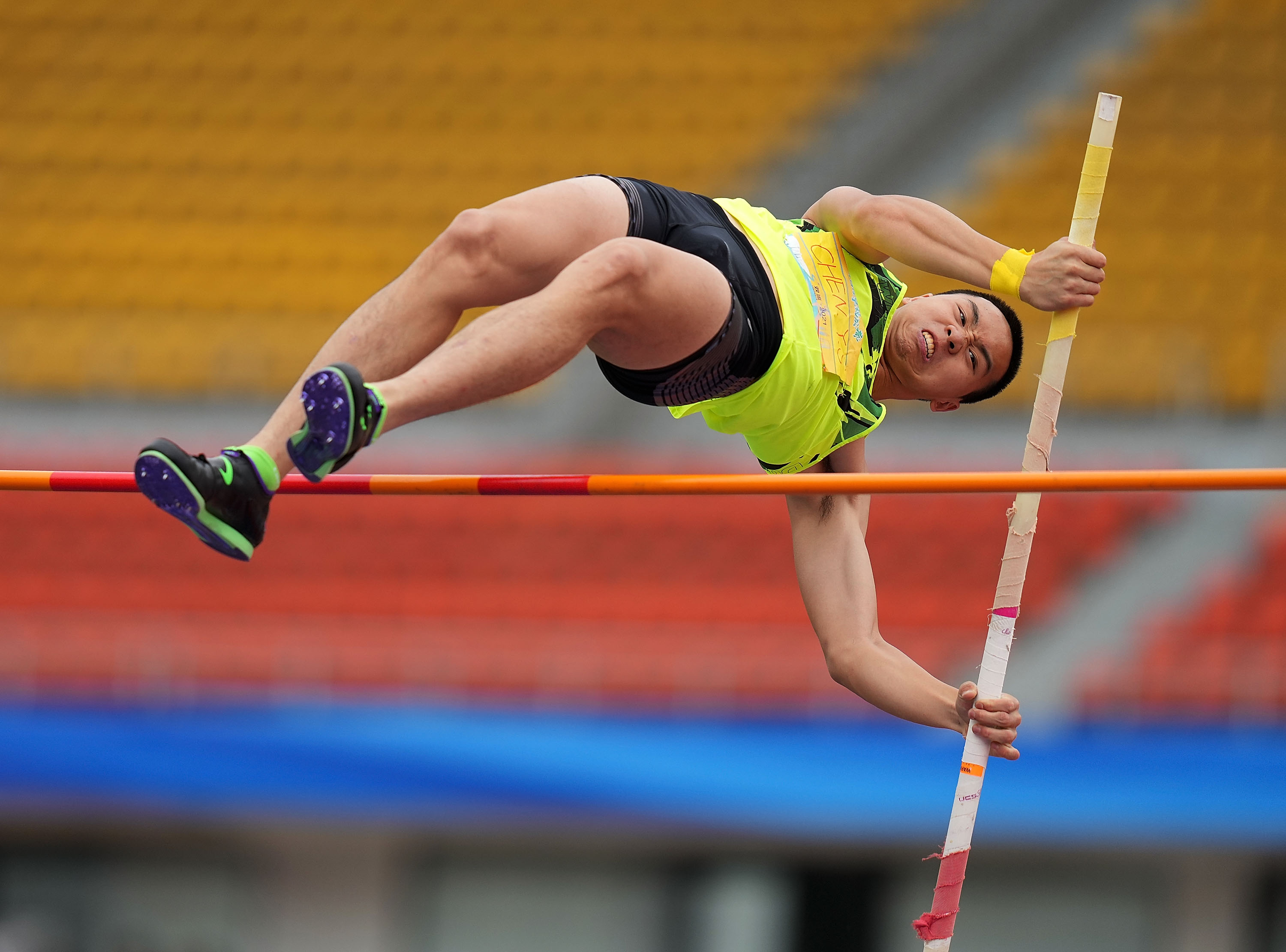 田径——"相约幸福成都"田径邀请赛:男子十项全能赛况