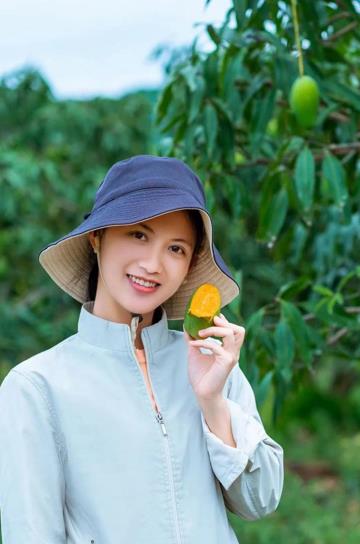 海南黎族芒果姑娘美若天仙