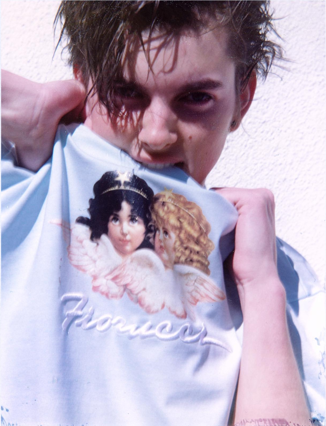 澳大利亚男歌手"戳爷"穿上身,这个牌子可能今年会火!