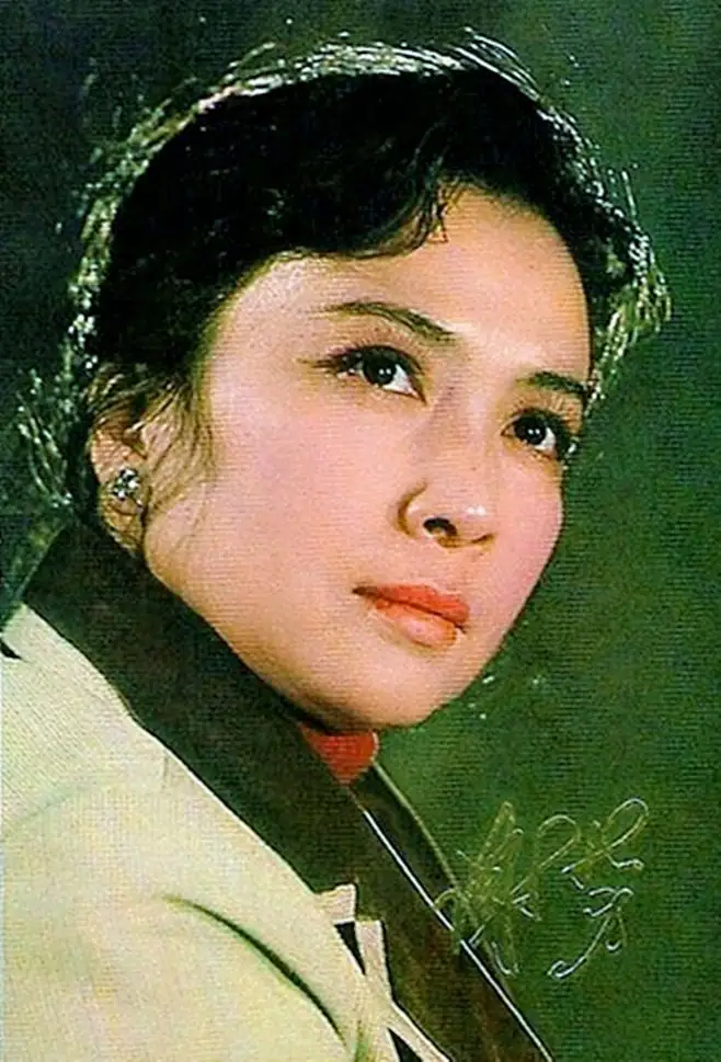 著名演员谢芳:和丈夫相守65年,如今三代同堂晚年幸福