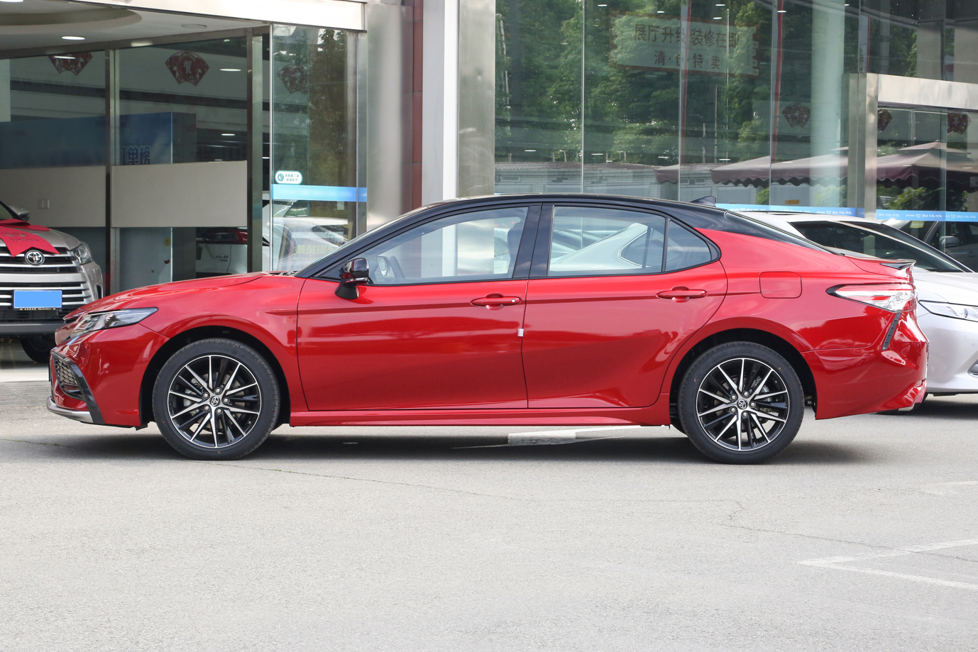 图为2021款 凯美瑞 2.5s 锋尚版