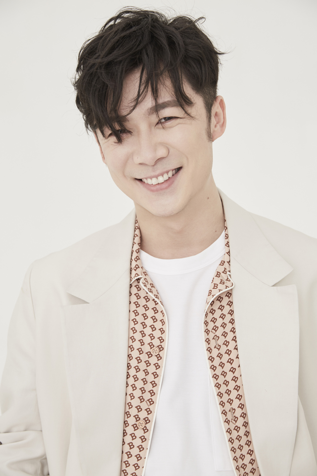 "钱玉郎"曹征:坏人演一个火一个,戏红人不红,戏外宠妻好男人