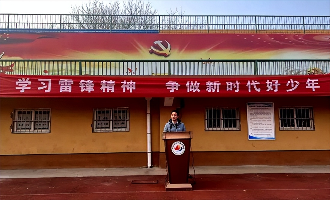 雷锋精神伴我行 许昌市二中教育集团开展学雷锋主题教育