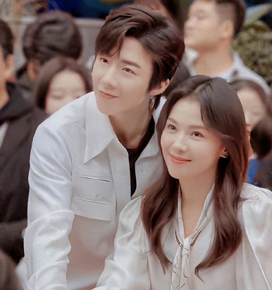 曝光刘涛吻戏花絮,两人镜头前幸福接吻,过于亲密简直不敢直视!