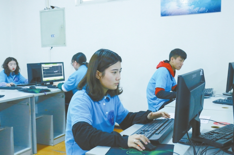 中职生需要具备与现代生活相契合的公民道德与职业道德
