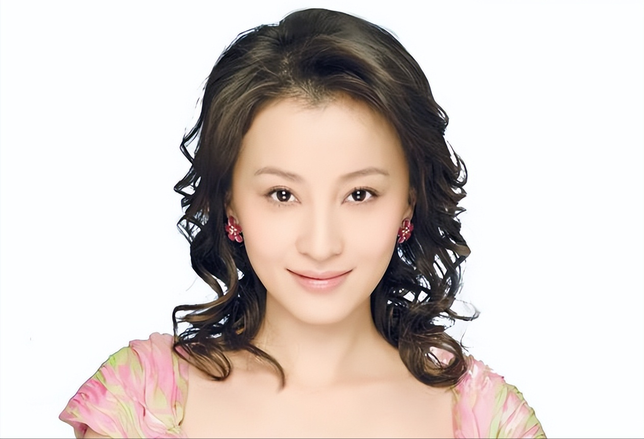 演员徐露:饰演可云一炮而红,巅峰时嫁大7岁导演,如今怎么样了