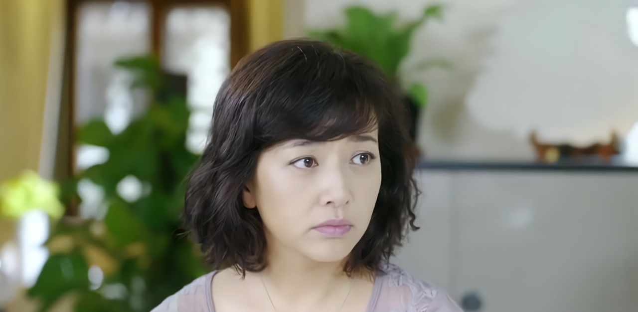 妻子要求房本加名被拒,"反正你都不是第一次",女子听完怒离婚