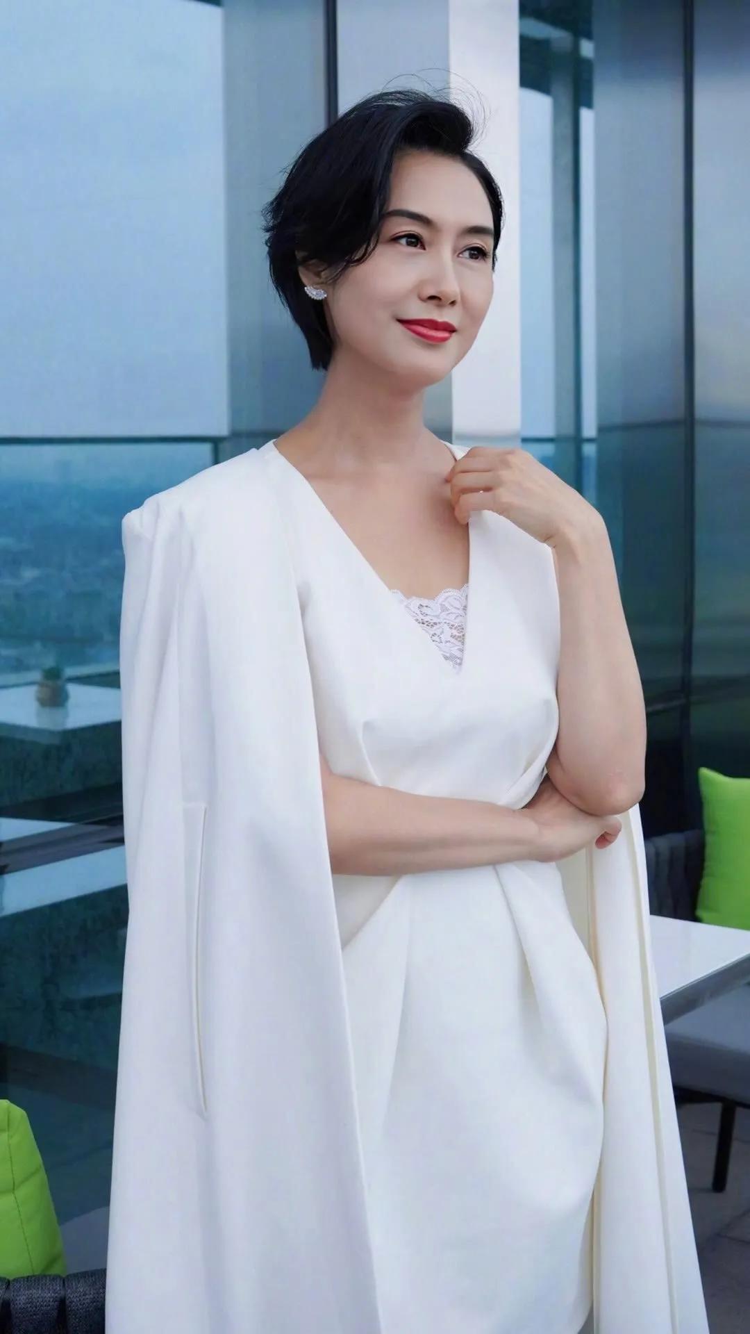 朱茵壁纸朱茵饰演的紫霞仙子是最经典的角色