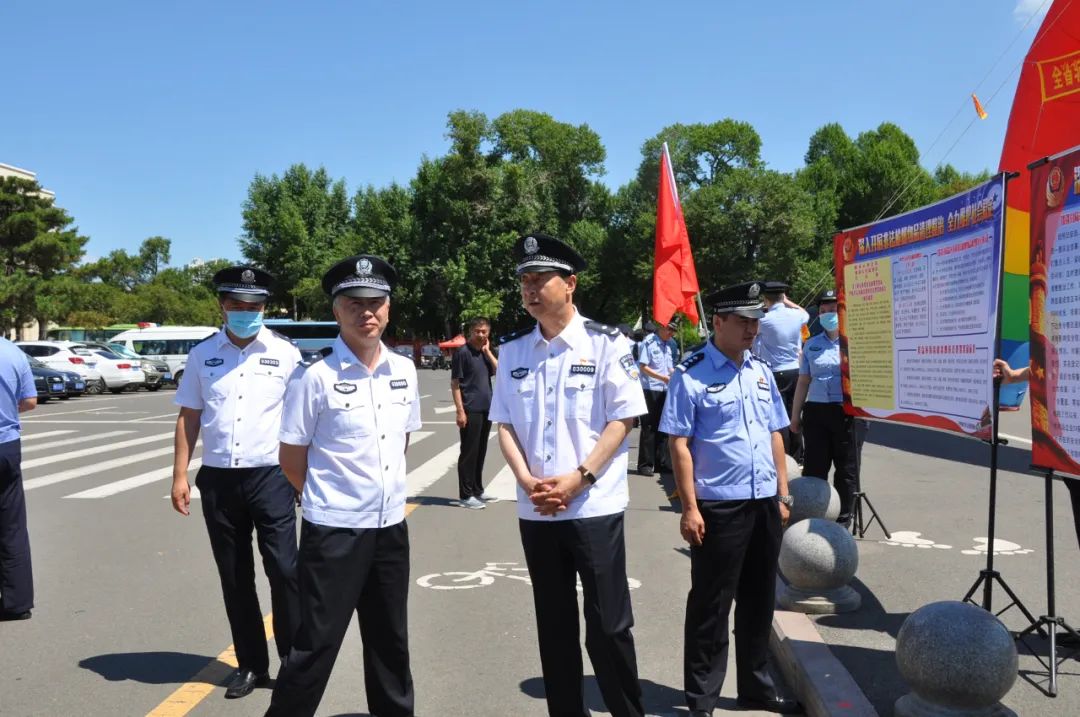 齐齐哈尔市公安局与省厅同步开展非法枪爆物品清缴整治宣传活动