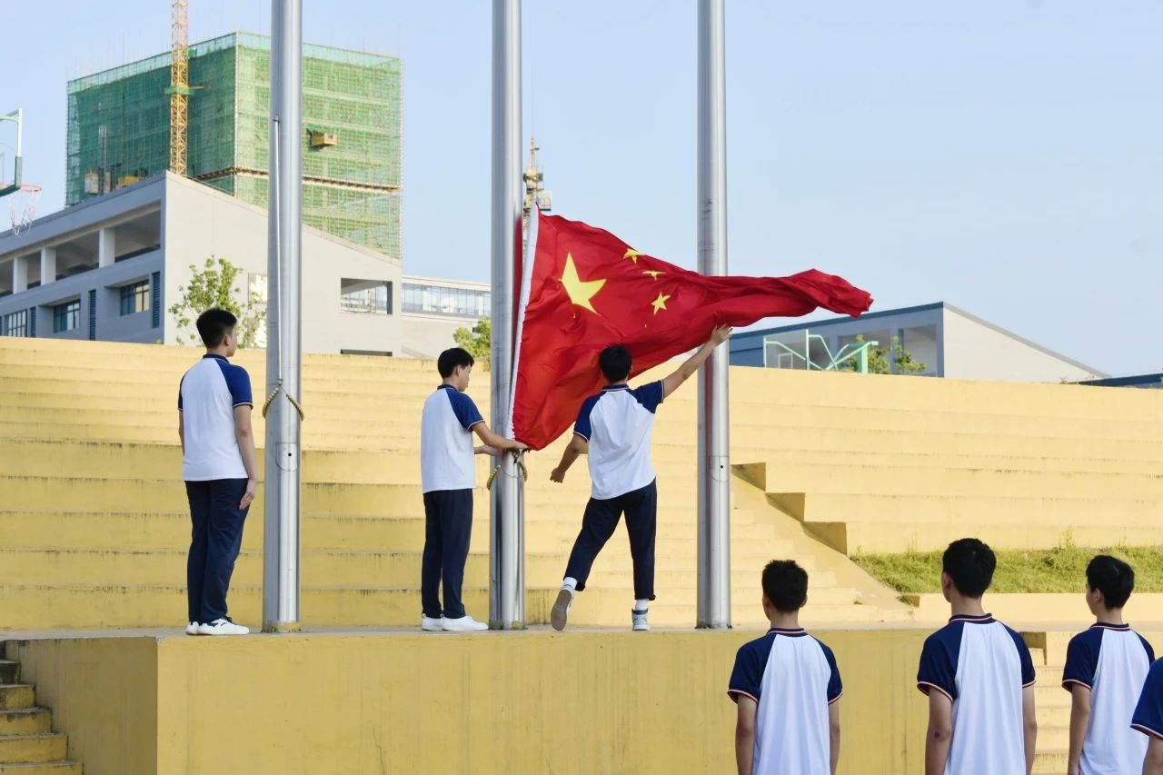 长沙市恒定中学校服图片