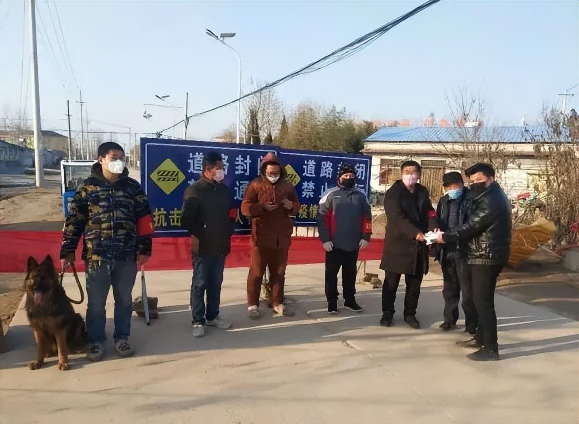 冒着风险留宿哥仨,何荣锋吐露真相