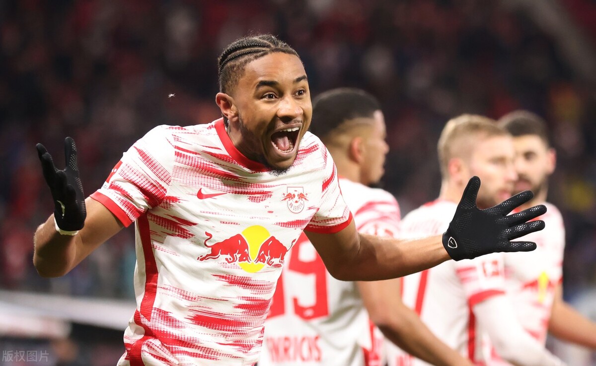 在进攻射门方面,两队都很沉闷,特别是莱比锡红牛,全场仅仅只有6脚射门