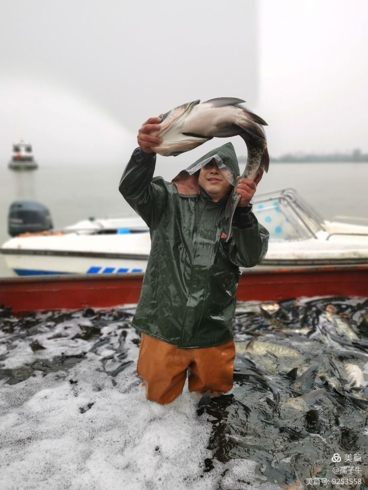 曹儒国|亲亲毛里湖