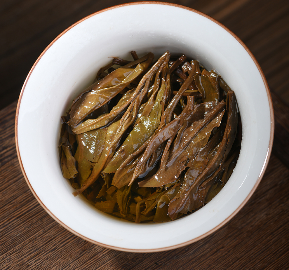 为什么越来越多的名山古树茶都是新茶好喝,越存越薄?