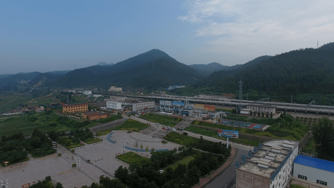 西峡县回车镇杜店社区荣获"南阳市乡村旅游特色村"称号!