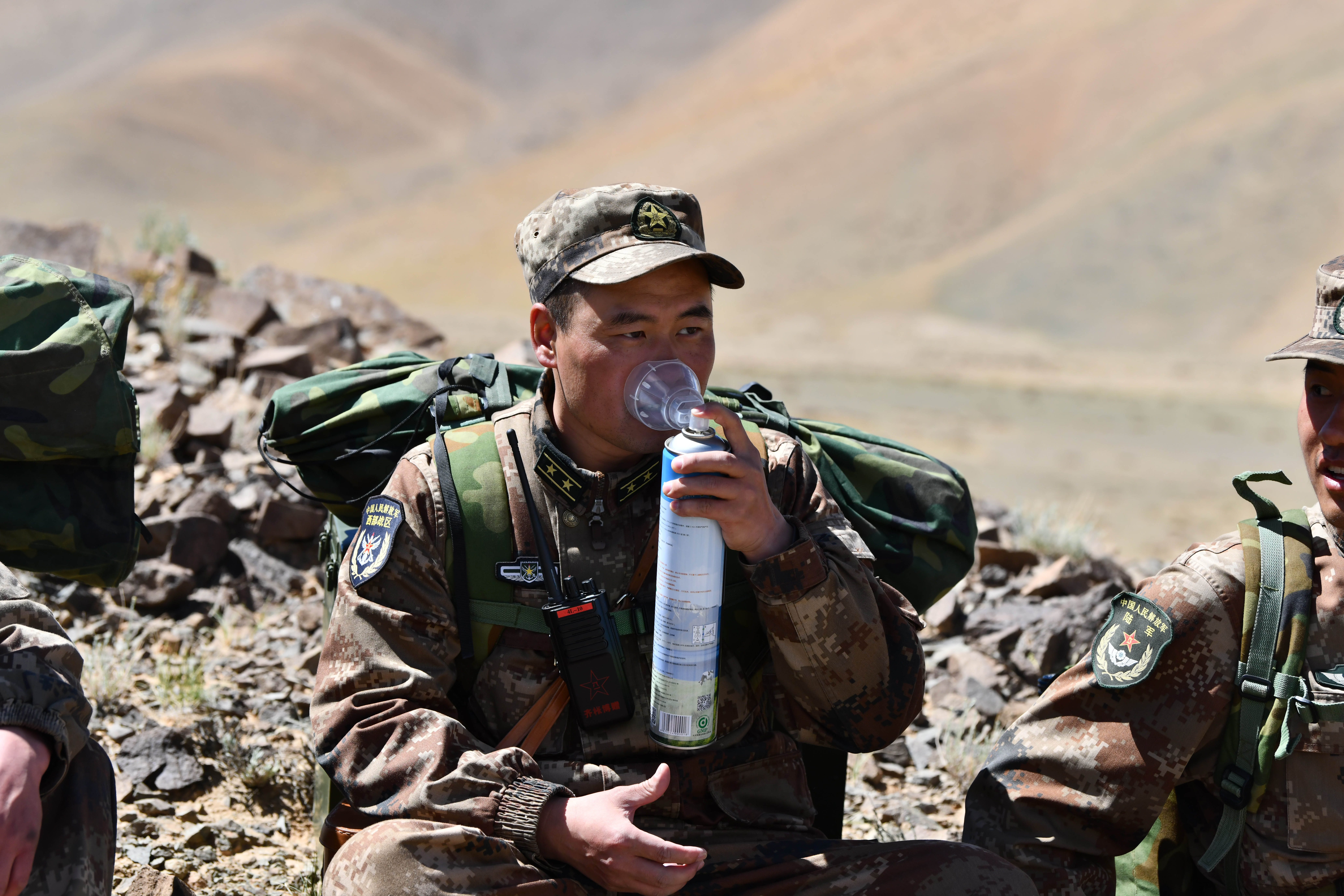 无形战场的制胜尖兵——记"最美新时代革命军人"曾文龙