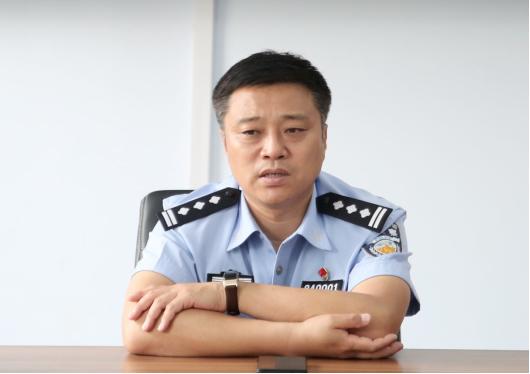 【五比五看】副县长,公安局长李忠良先后到开通,开明两所调研指导工作