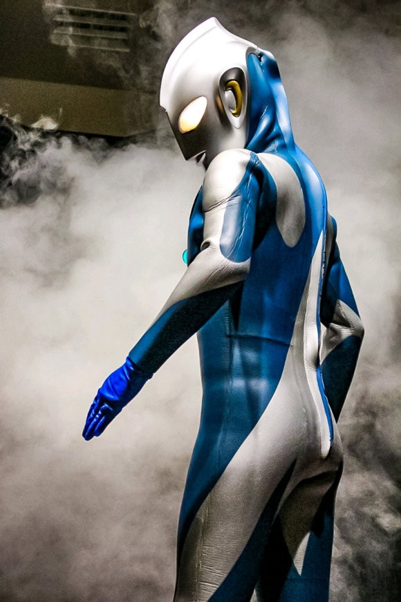 奥特曼的回头杀都很惊艳,只有泽塔奥特曼给人的感觉很憨厚!