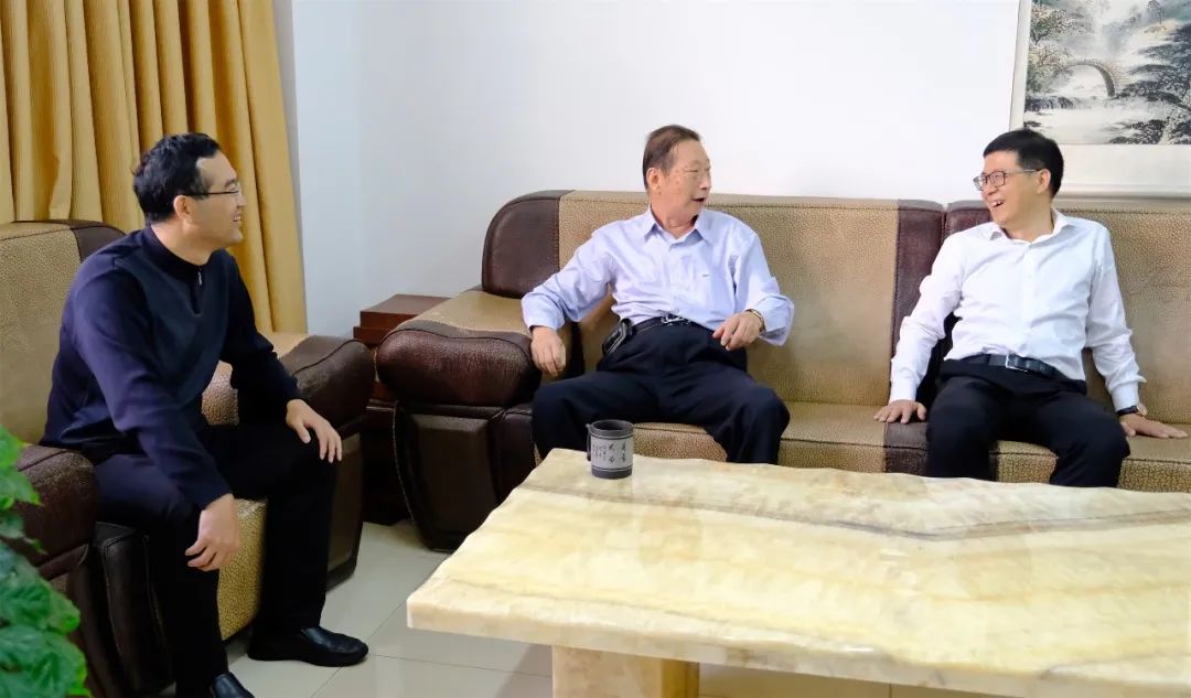 红河州委副书记,州委组织部长应亥宗到州关工委调研