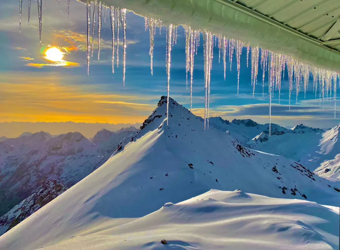 达古冰川,藏在四川的"小瑞士",冬天必须打卡的摄影圣地