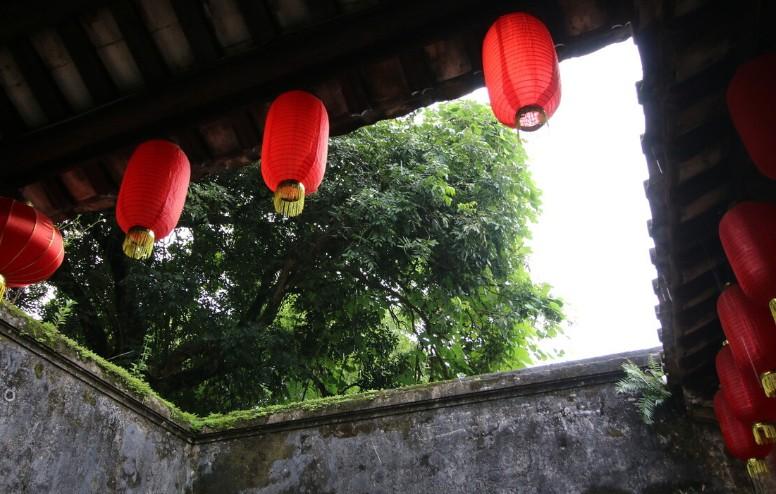 1921年,国军少将吕芋农建了一座400亩庄园,花费7年时间