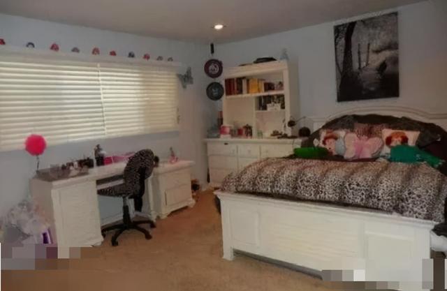 王宝强美国的豪宅公开,占地面积1500多平,装修却一言难尽