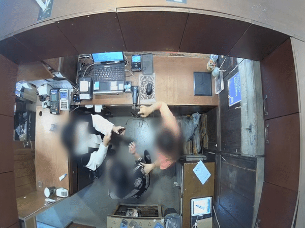 驻韩大使夫人掌掴女店员,警方到场后不敢处理,视频曝光韩媒炸锅