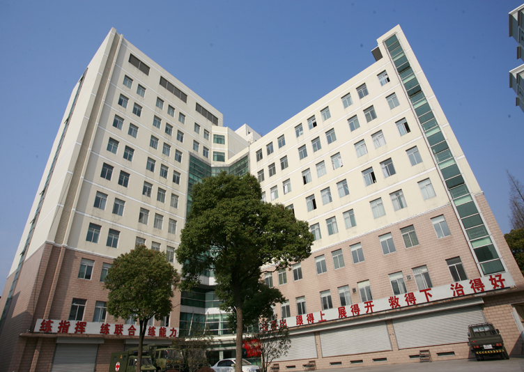 海军军医大学招生揭秘:军籍硕士学位,4年后月薪1万,名额有限