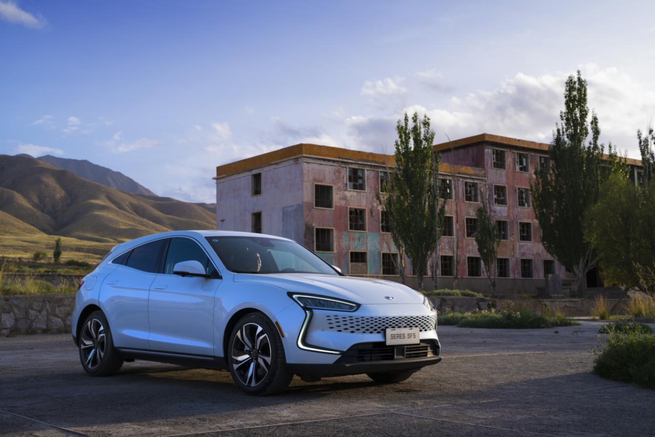 赛力斯sf5打造极致运动体验,引发市场热捧,上海车展有看点了