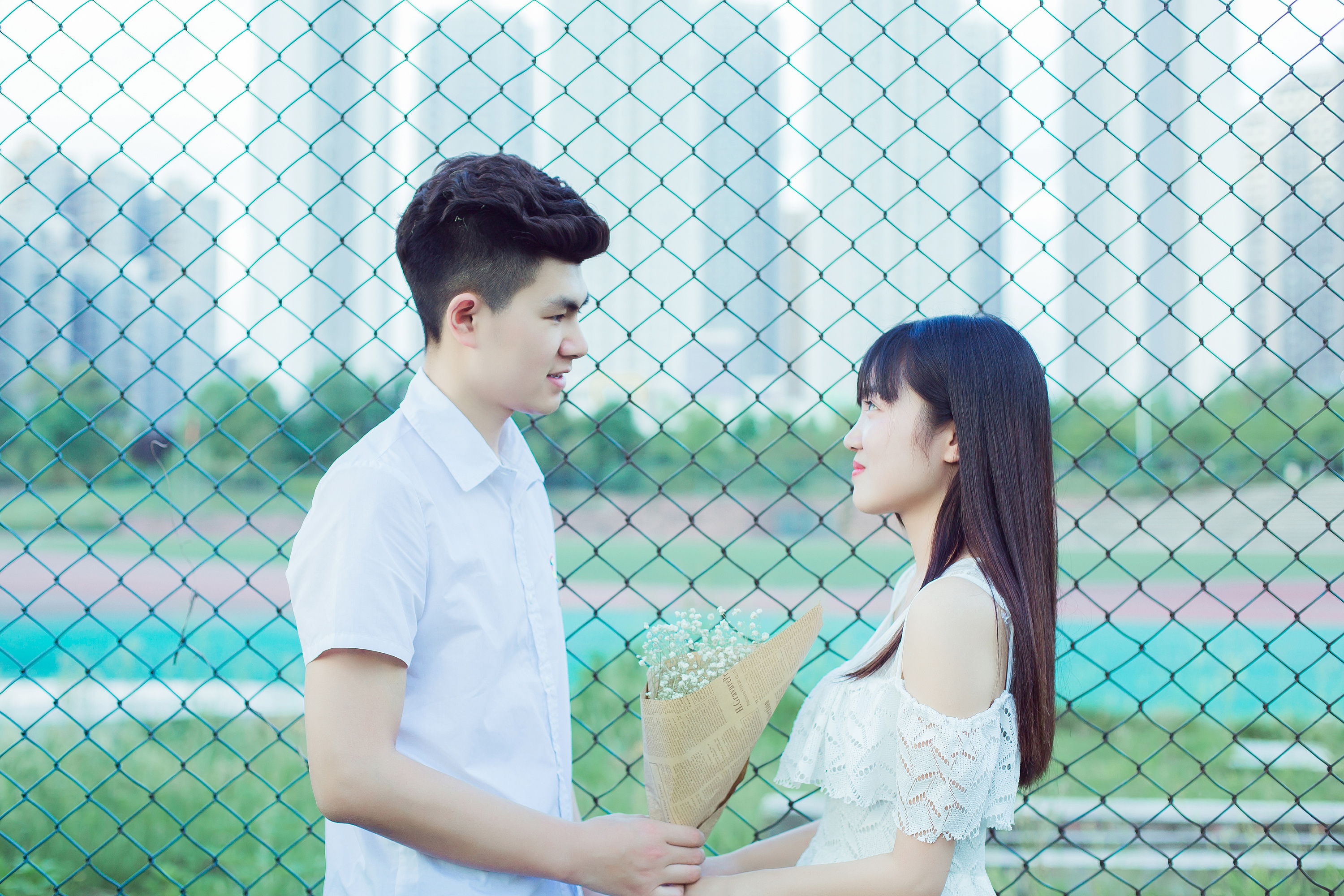 西安名校女大学生出轨多人被男友曝光,漫谈出轨的三种理由