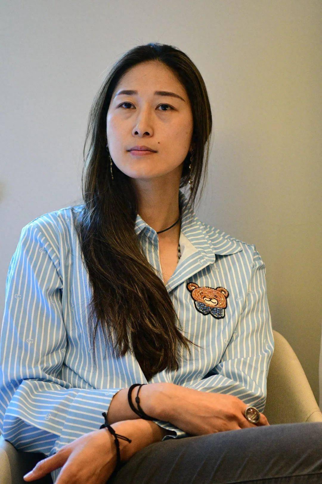 回顾女篮美女隋菲菲:坐拥大校军衔,曾和王治郅传绯闻,现状如何