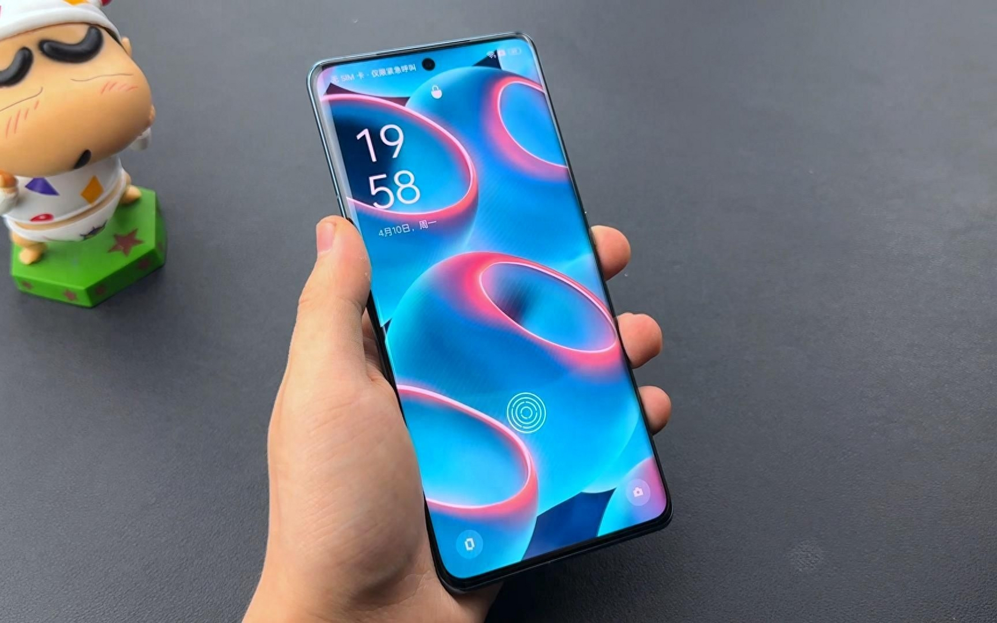 oppo机皇冲销量,12gb 256gb跌价1133元,高配置低价格  在手机市场的