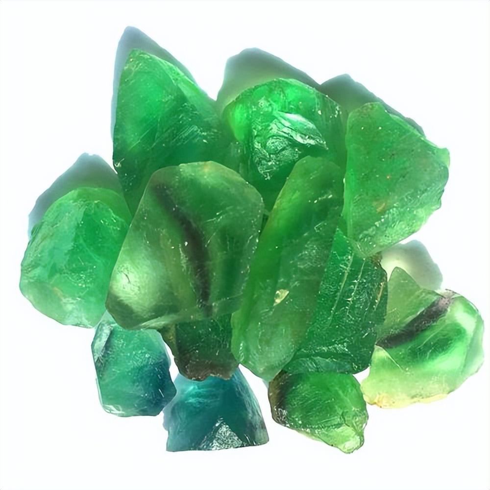2013年,八音郭勒盟姑娘在湖边捡到一颗值63万的绿水晶