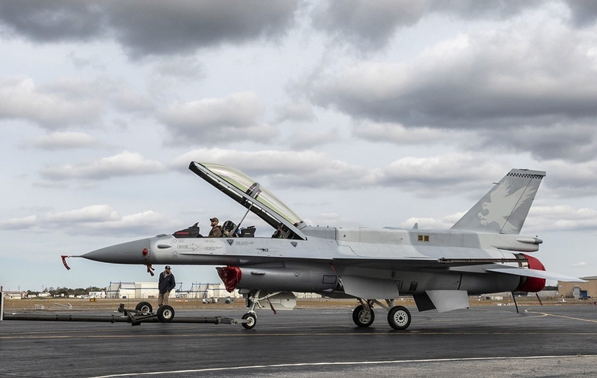 台军升级"幻影",吹了那么久的f16v呢?美国军火商收钱不交货