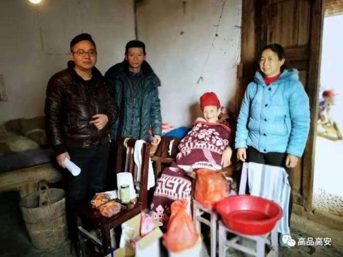 难以忘却的纪念——写给助力脱贫的"中国好人"谢海洋