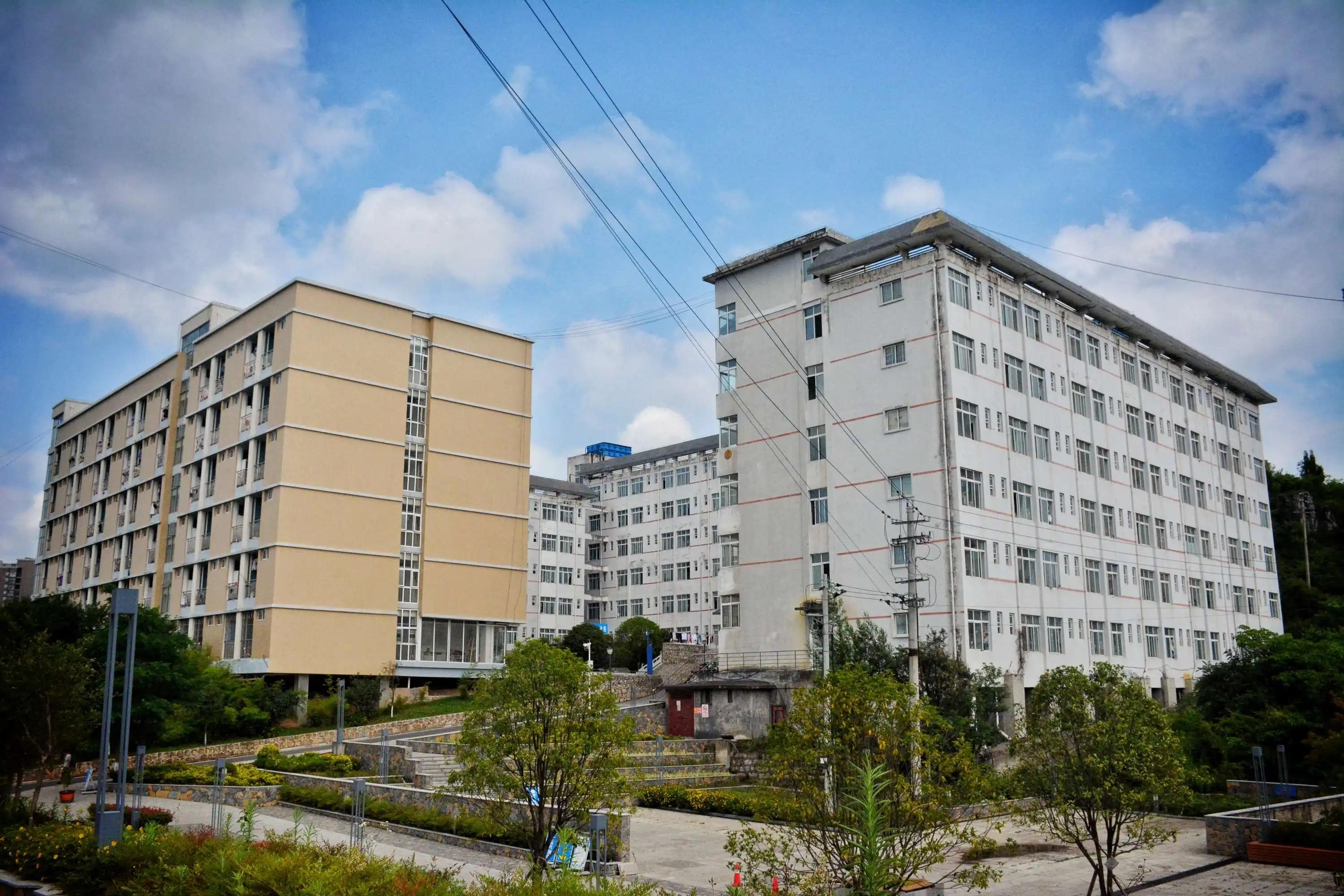 安顺学院与贵州工程应用技术学院分析对比-本地惠生活