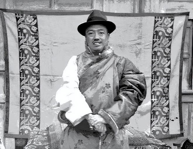 麦其土司二少爷原型