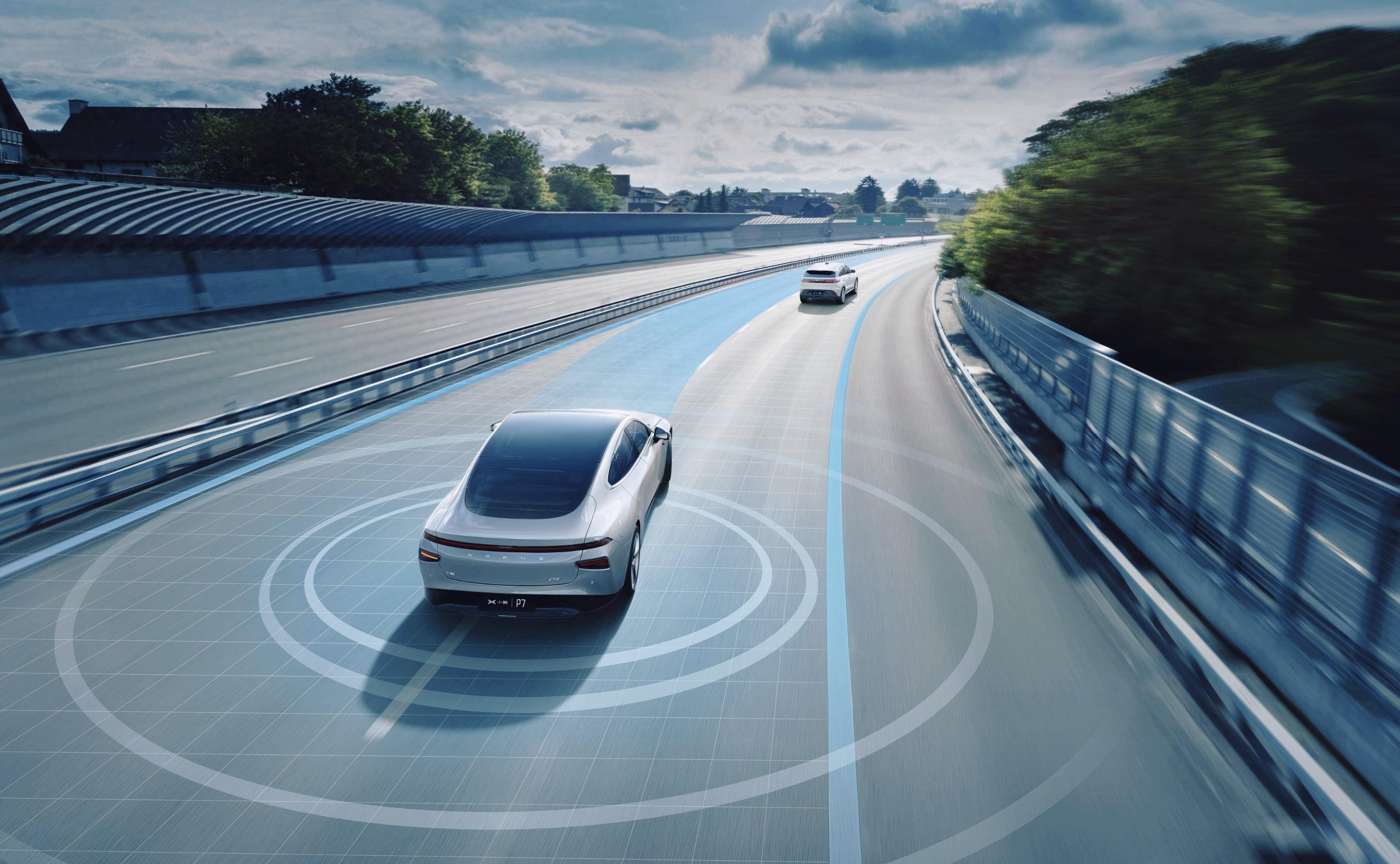 华为智驾一出,彻底揭开自动驾驶的遮羞布,小鹏,特斯拉坐不住了