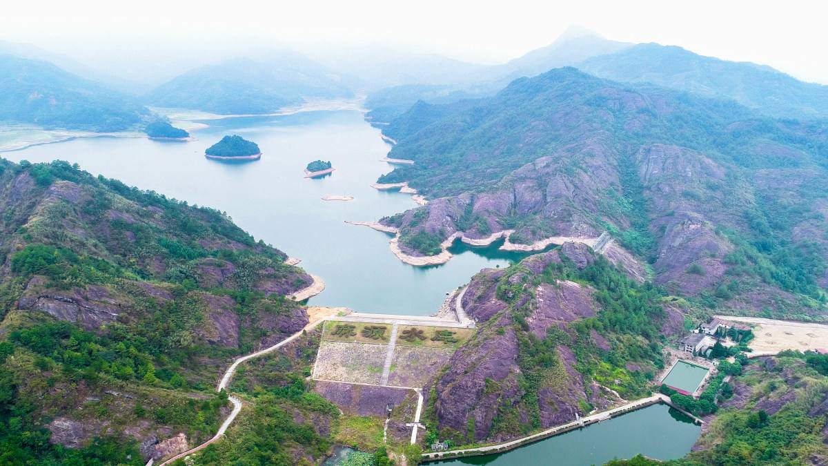 武岗山属于哪个市,周边哪些景点值得打卡,到这里玩可以吃什么