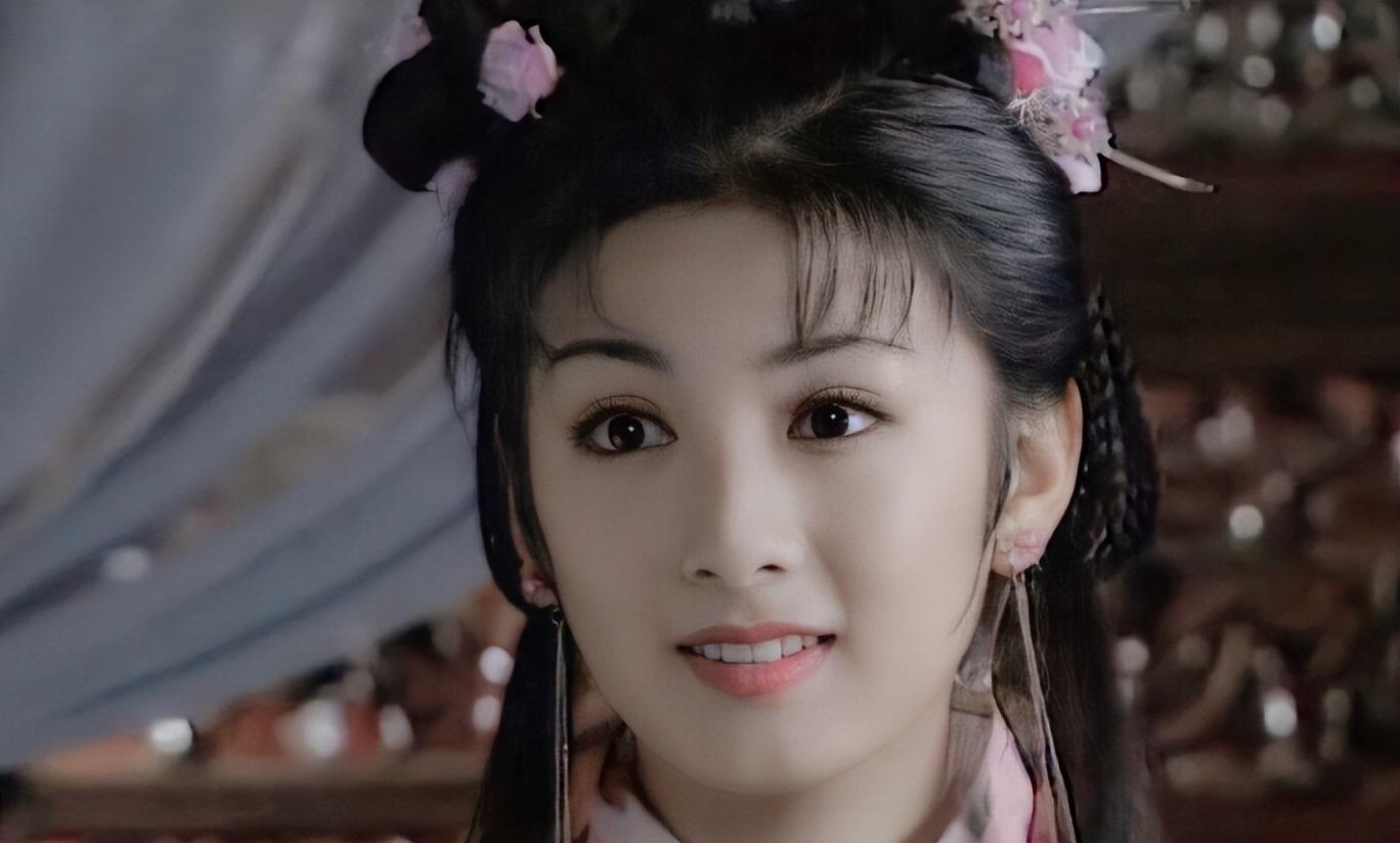一部《上错花轿嫁对郎》将黄奕推上了古装偶像剧的巅峰.