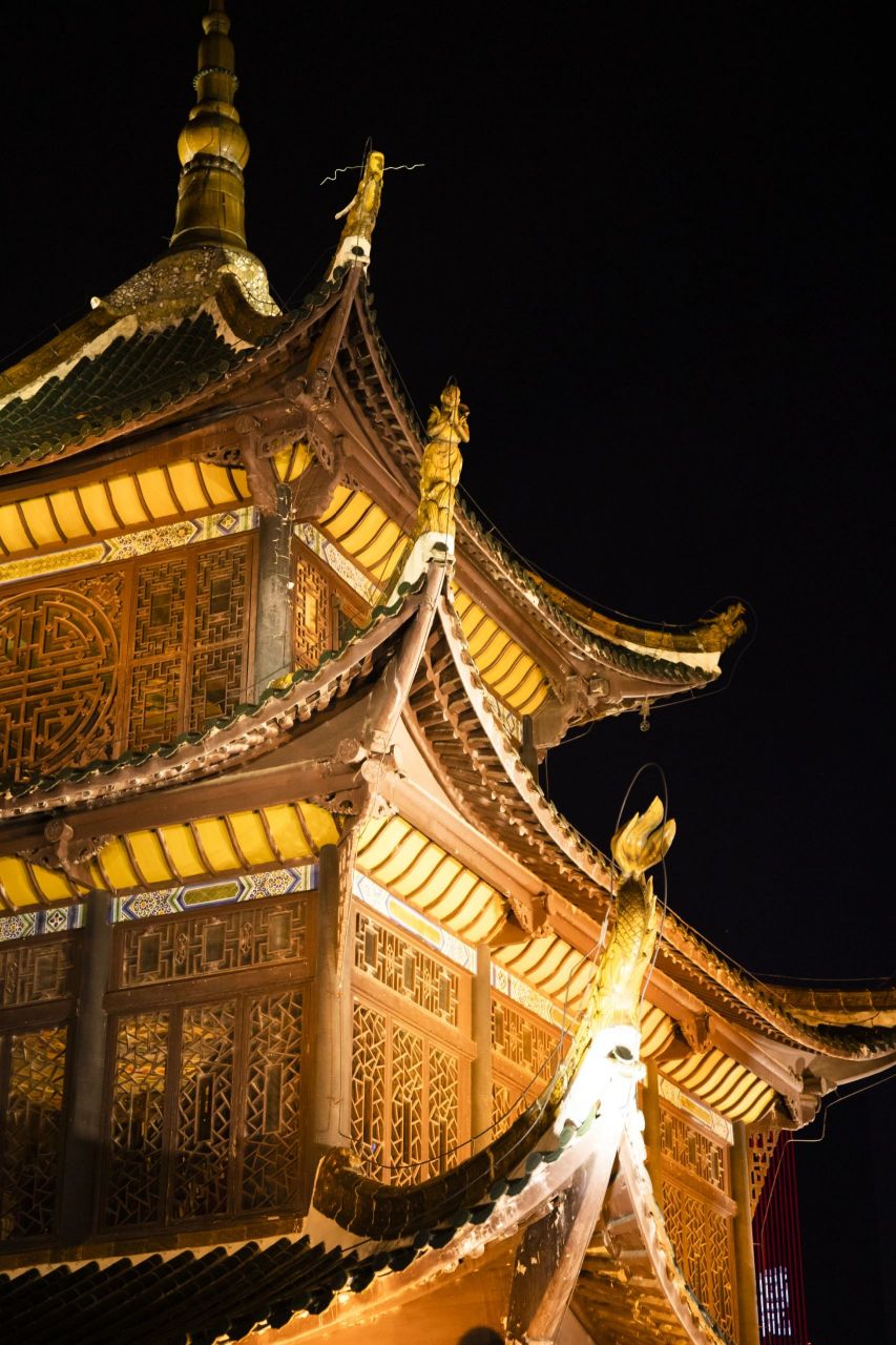 来贵阳不得不看的甲秀楼夜景6015附攻略 甲秀楼景区主要分为三