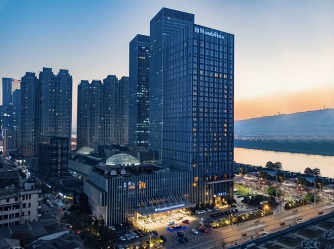 最美湘江夜景观赏地,原来藏在长沙富力万达文华酒店里