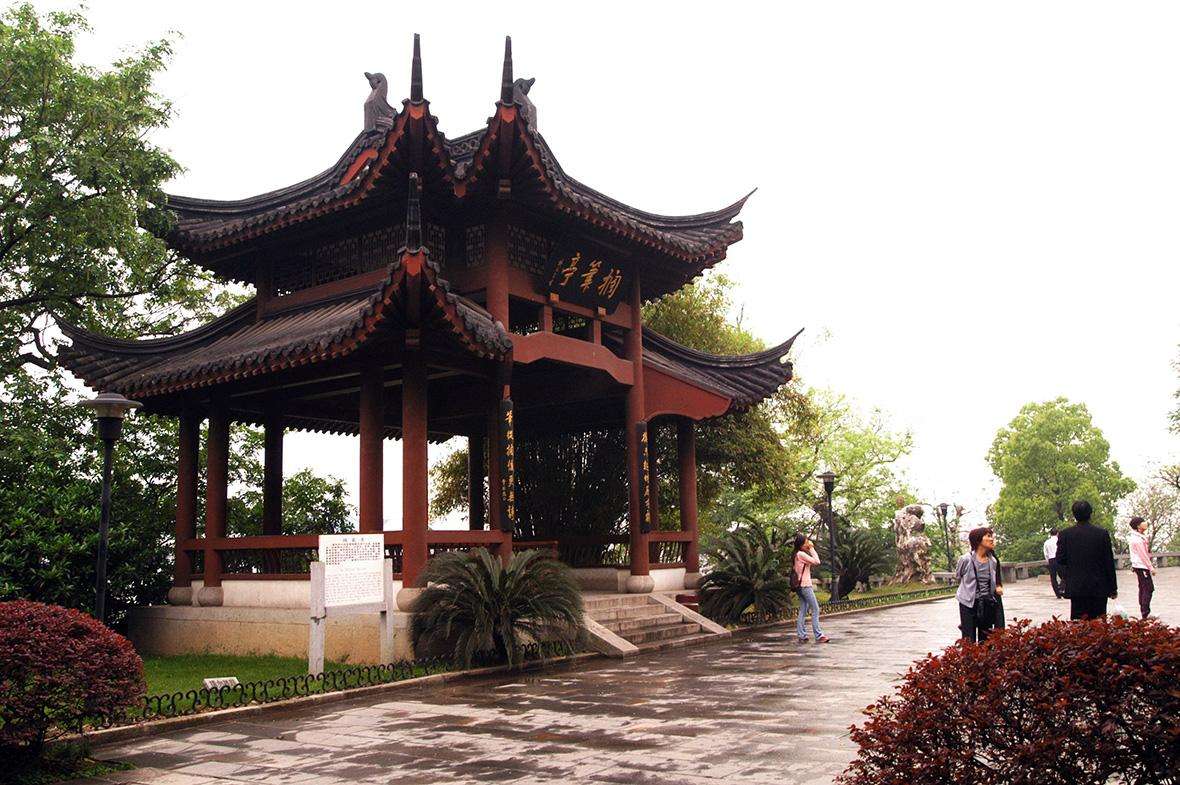 李白与黄鹤楼搁笔亭